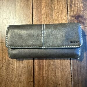 Roots Medium Grey Tribe Leather Wallet